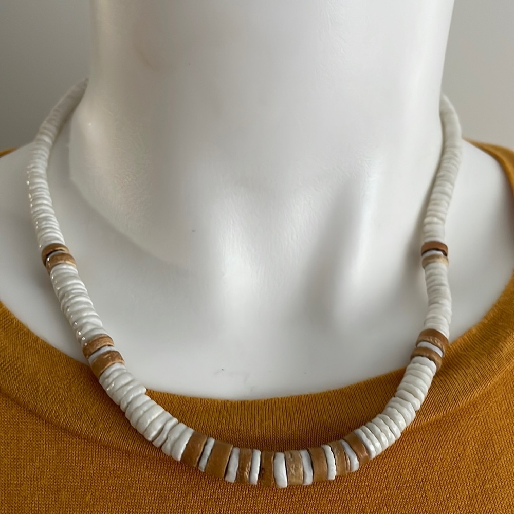 VTG 70s HAWAIIAN GENUINE WHITE PUKA SHELL SURFER BEACH NECKLACE